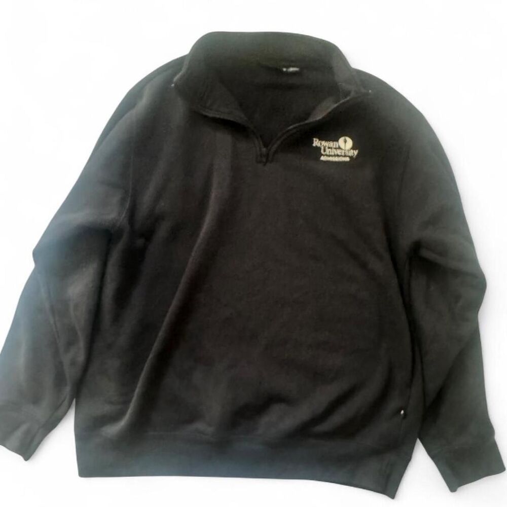 Pennant Men's Black and Navy Sweatshirt